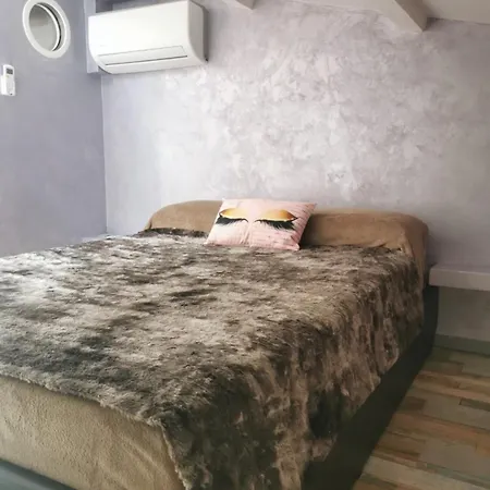 Bed & Breakfast D'hotes Naturiste, Village Naturiste Cap D'agde, Draps, Serviette, Cafe, Menage Inclus En Fin De Sejour *