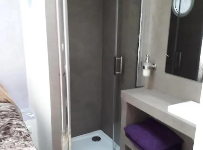 D'hotes Naturiste, Village Naturiste Cap D'agde, Draps, Serviette, Cafe, Menage Inclus En Fin De Sejour Bed & Breakfast