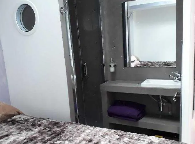 Bed & Breakfast D'hotes Naturiste, Village Naturiste Cap D'agde, Draps, Serviette, Cafe, Menage Inclus En Fin De Sejour