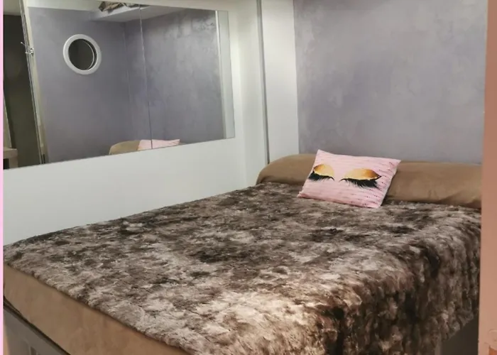 D'hotes Naturiste, Village Naturiste Cap D'agde, Draps, Serviette, Cafe, Menage Inclus En Fin De Sejour Bed & Breakfast *