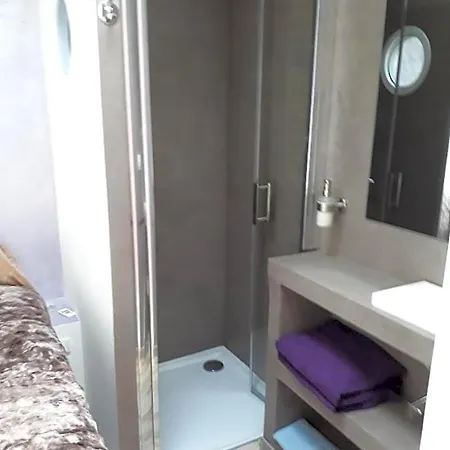 D'hotes Naturiste, Village Naturiste Cap D'agde, Draps, Serviette, Cafe, Menage Inclus En Fin De Sejour Nocleg ze śniadaniem Agde