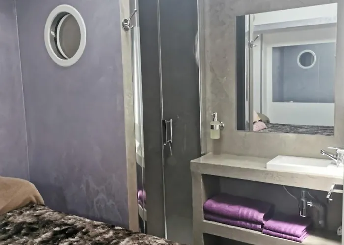 D'hotes Naturiste, Village Naturiste Cap D'agde, Draps, Serviette, Cafe, Menage Inclus En Fin De Sejour